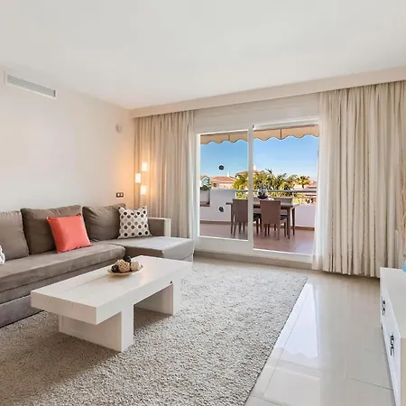 Gorgeous In With Kitchen Apartment *
